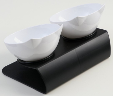 Миски пластиковые на подставке Sima-Land, 2 шт.: 500 мл, 27,5*14*15 см, белые на черной подставке