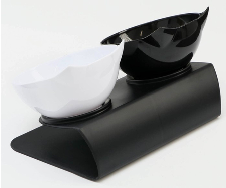 Миски пластиковые на подставке Sima-Land, 2 шт.: 500 мл, 27,5*14*15 см, черная и белая на черной подставке